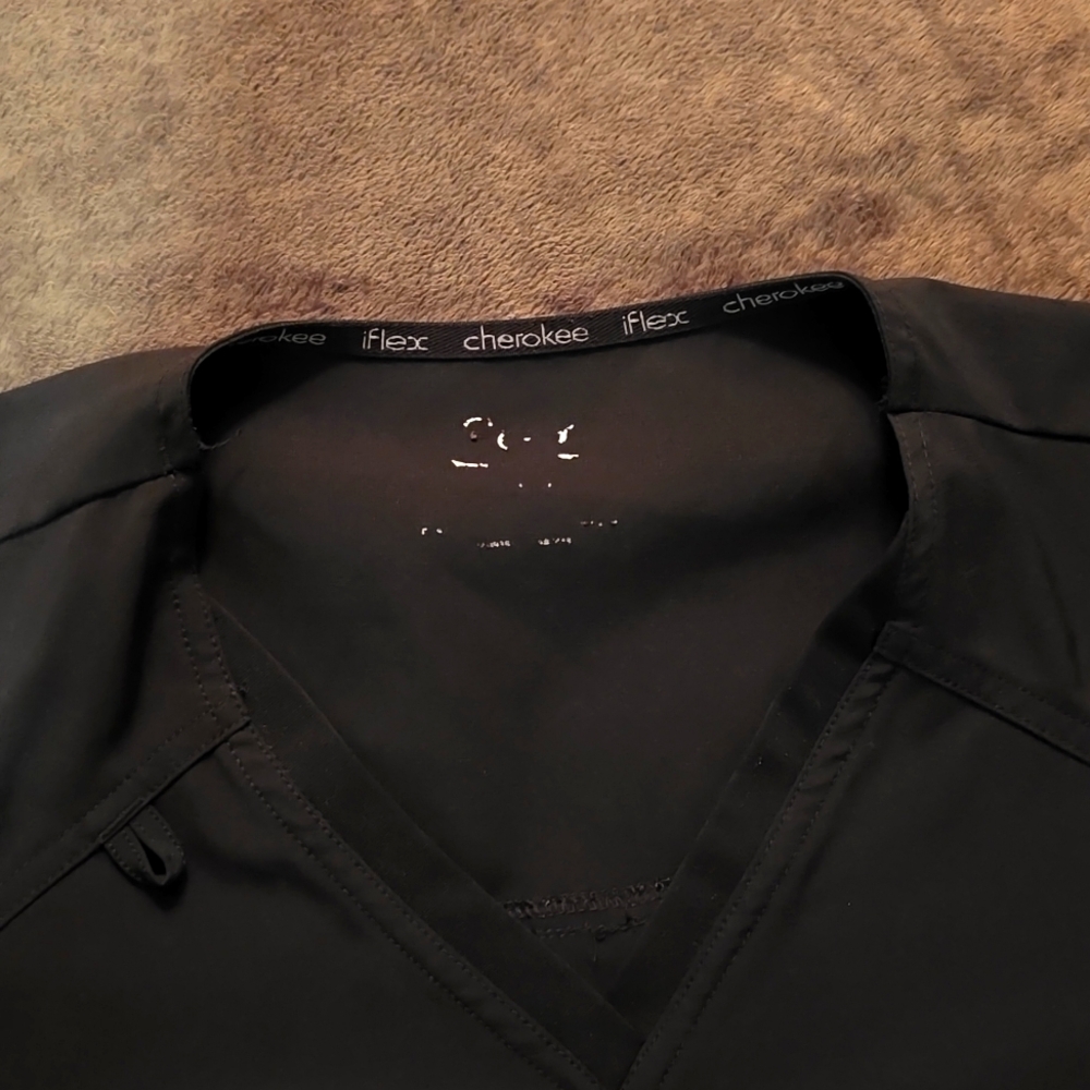 Women's Cherokee iflex scrub top, M, black - Picture 2 of 2